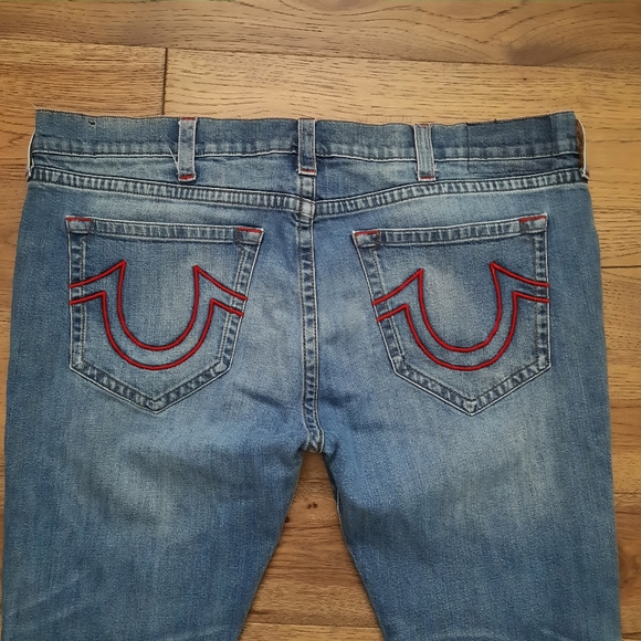 True Religion Manchester United Jeans - Picture 10 of 16